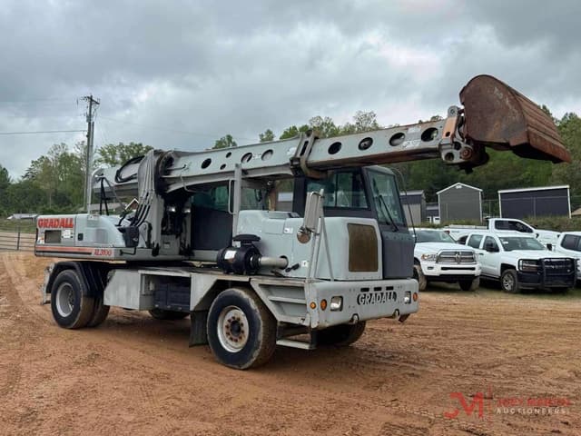 Image of Gradall XL3100 equipment image 1