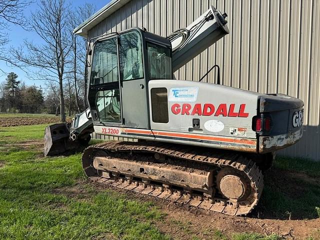 Image of Gradall XL3200 equipment image 1