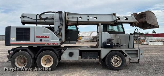 Image of Gradall XL 4100 III equipment image 3