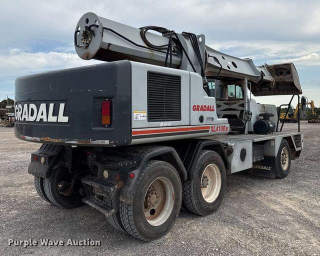 Image of Gradall XL 4100 III equipment image 4