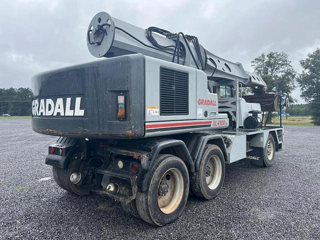 Image of Gradall XL4100 equipment image 4