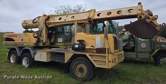 Image of Gradall XL 4100 II equipment image 3