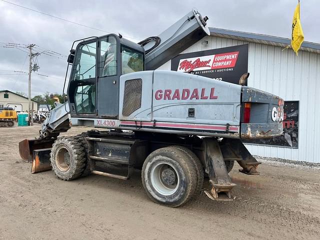 Image of Gradall XL4300 equipment image 2