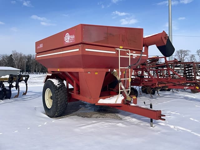 Image of E-Z Trail 500 equipment image 2