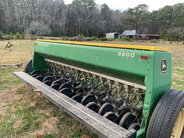 Image of John Deere 8200 equipment image 3