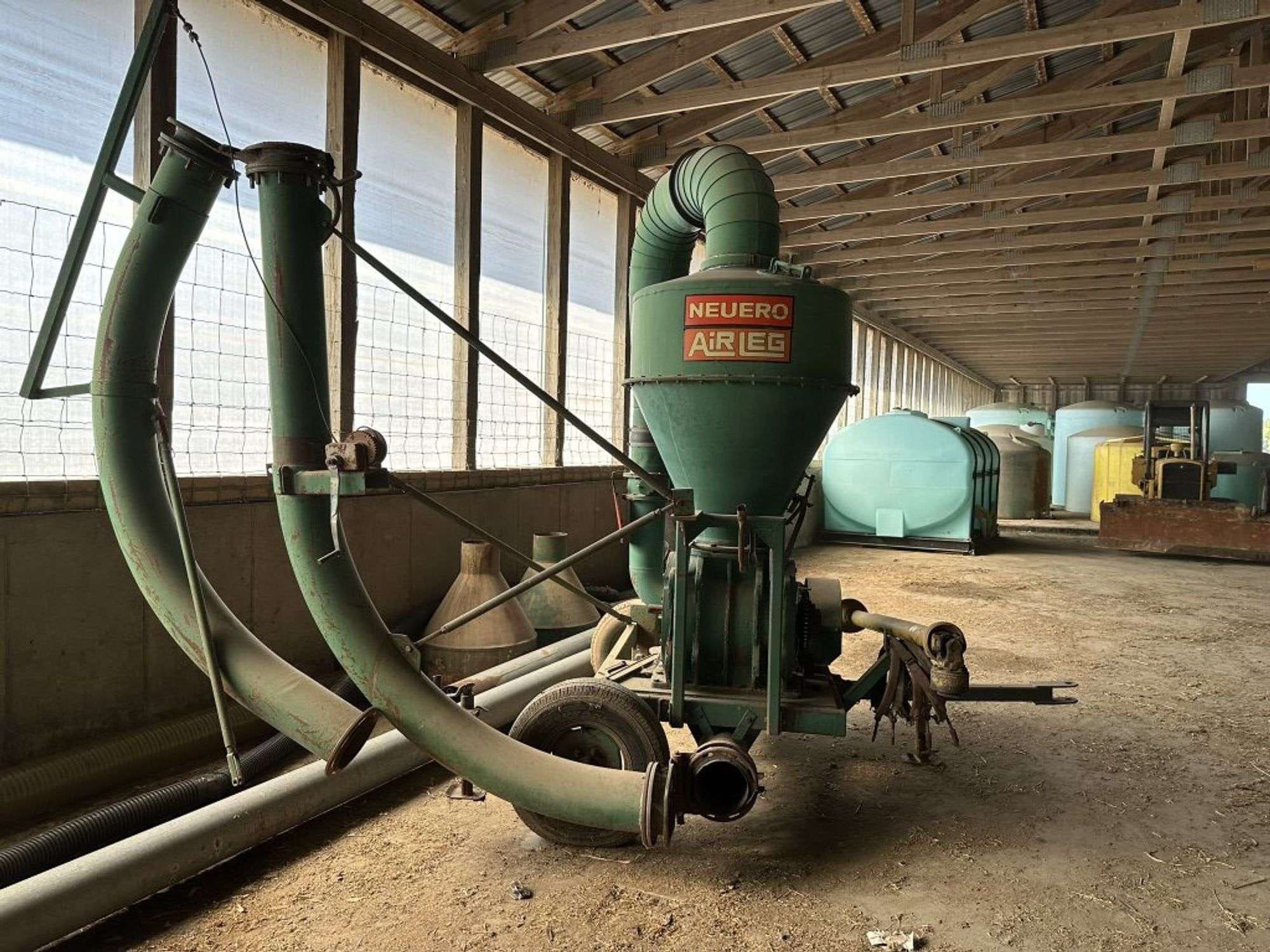 1982 Neuero 8120 Equipment Image0