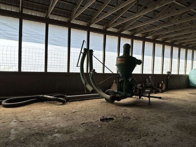 Image of Neuero 8120 equipment image 1