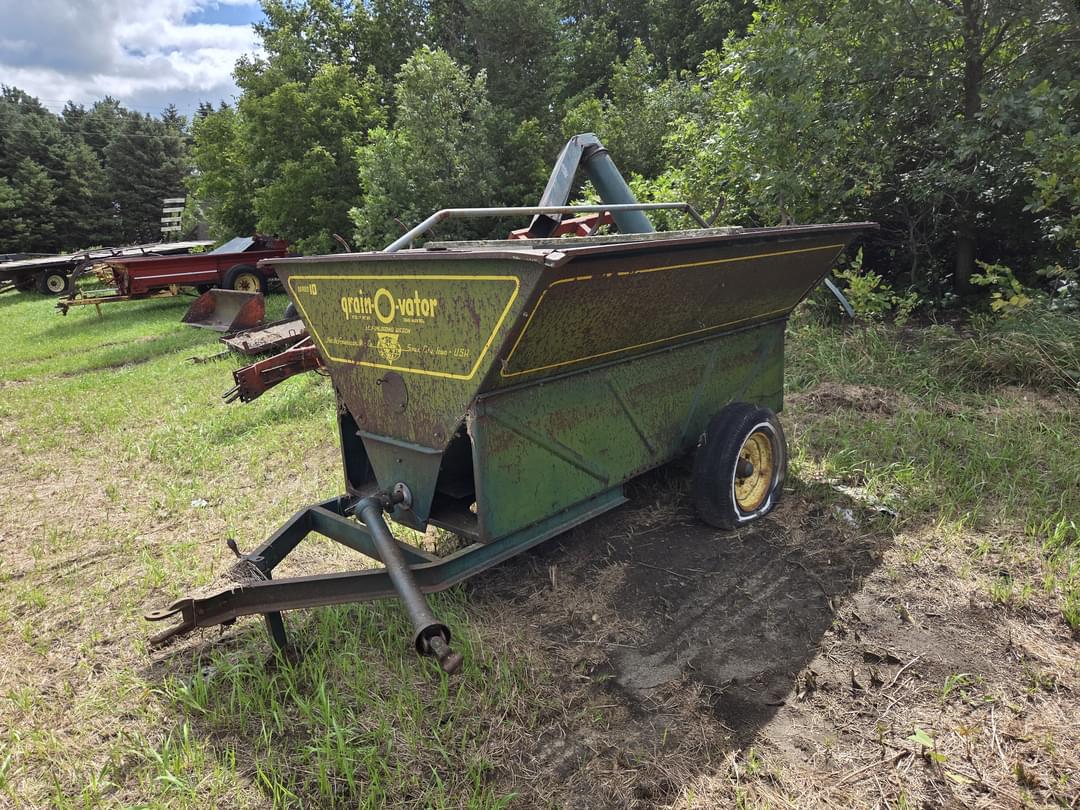 Image of Grain-O-Vator Auger Wagon Primary image