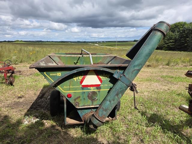 Image of Grain-O-Vator Auger Wagon equipment image 3