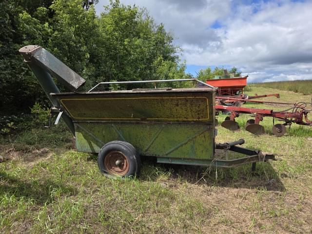 Image of Grain-O-Vator Auger Wagon equipment image 4