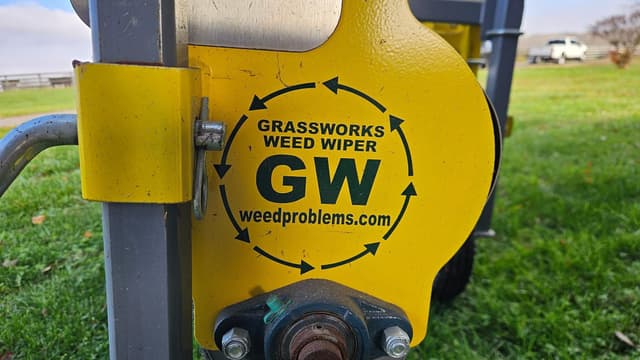 Image of GrassWorks Manufacturing Weed Wiper equipment image 4