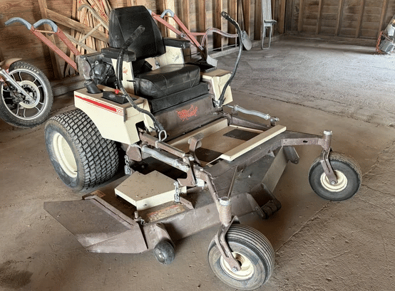 Grasshopper 225 Equipment Image0