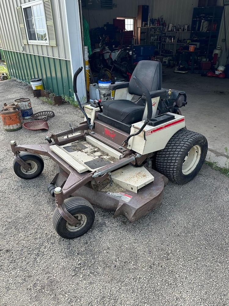 SOLD Grasshopper 225 Other Equipment Turf Tractor Zoom