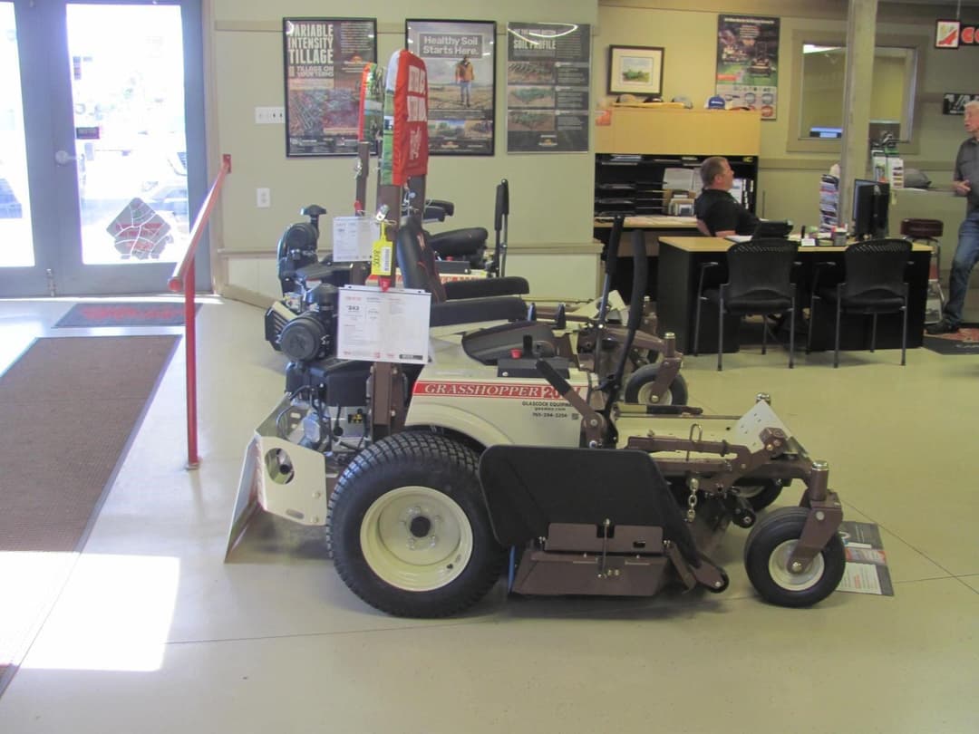 Image of Grasshopper 226V Image 0