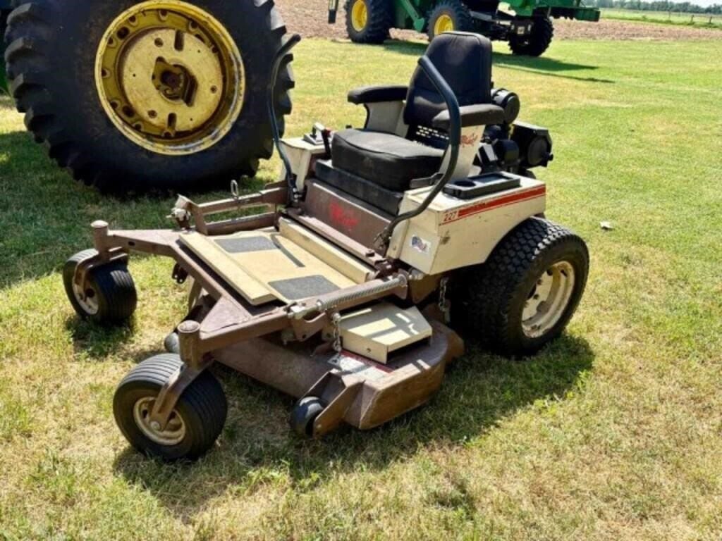Grasshopper 227 Equipment Image0