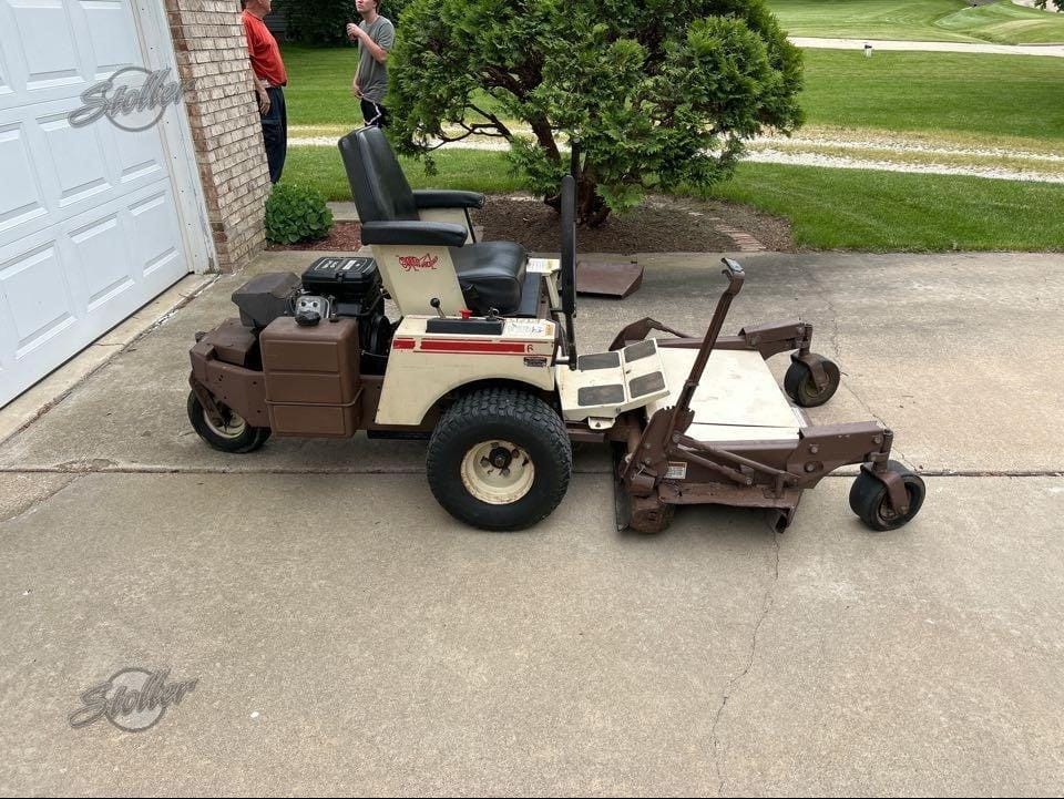 Grasshopper 614 Equipment Image0