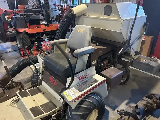 Image of Grasshopper 721 equipment image 2