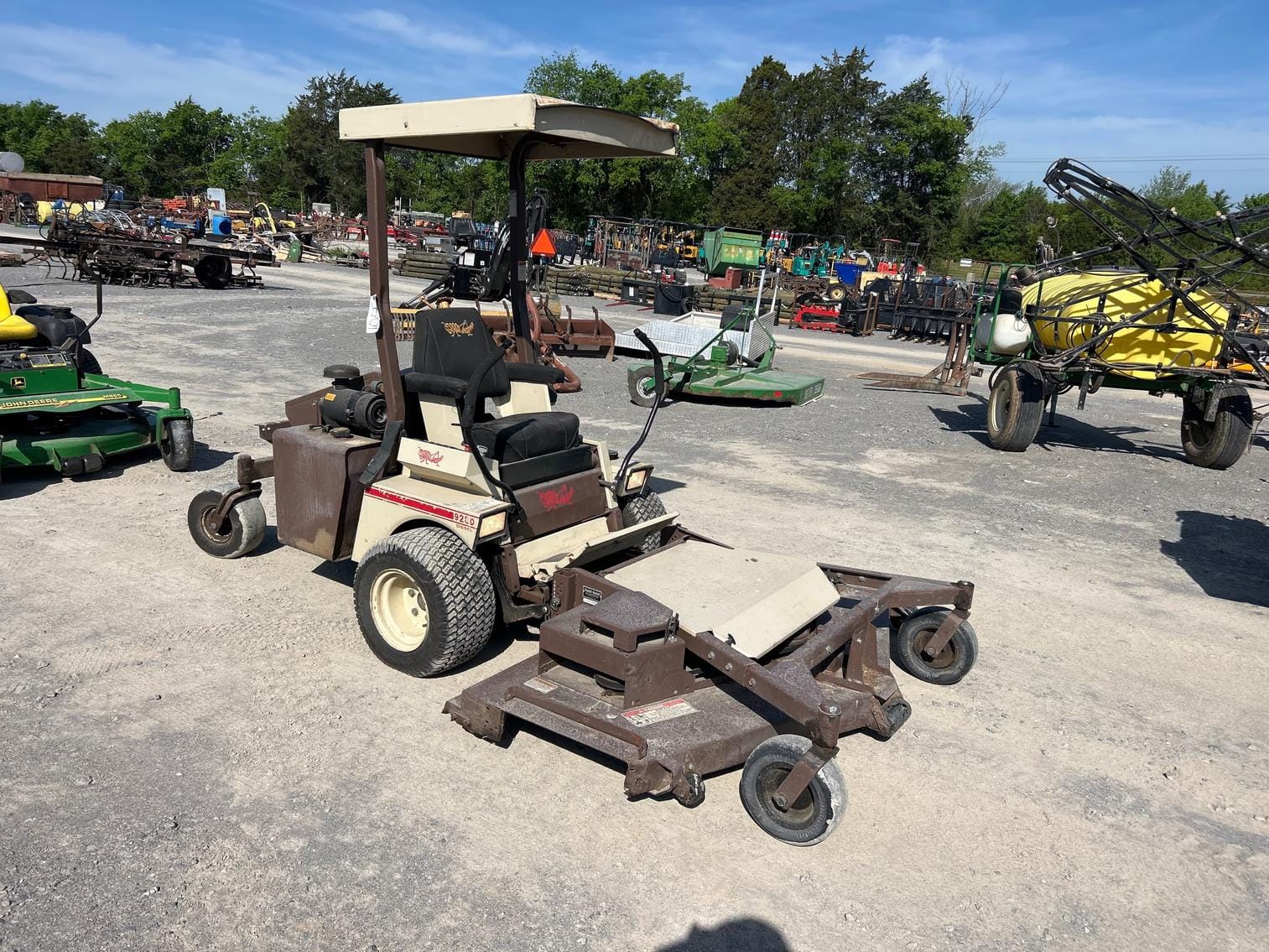 Grasshopper 928D Equipment Image0