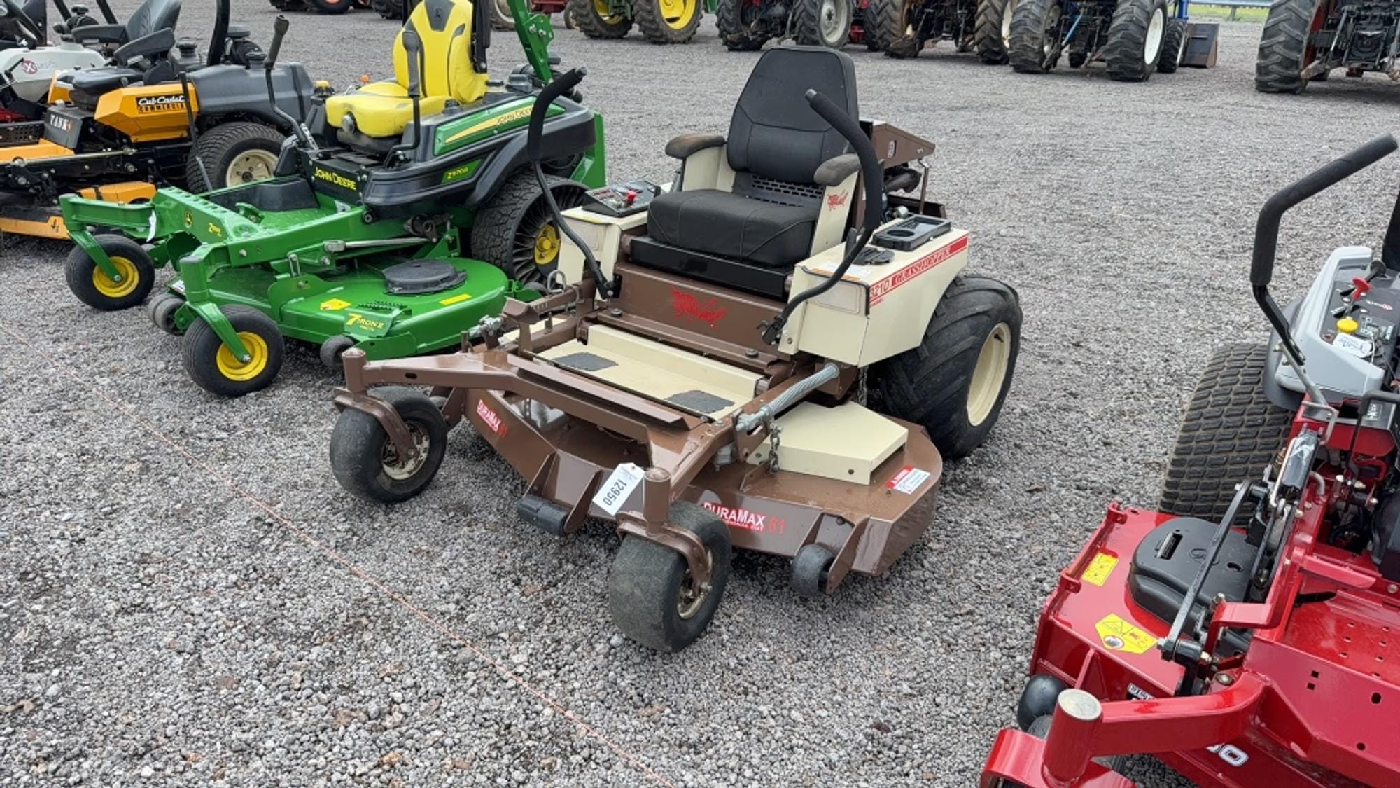 Grasshopper 321D Equipment Image0
