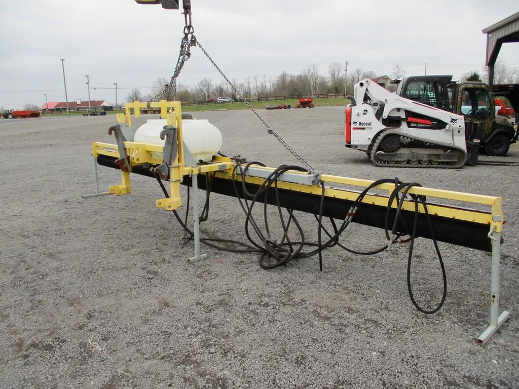 Main image GrassWorks Manufacturing Weed Wiper