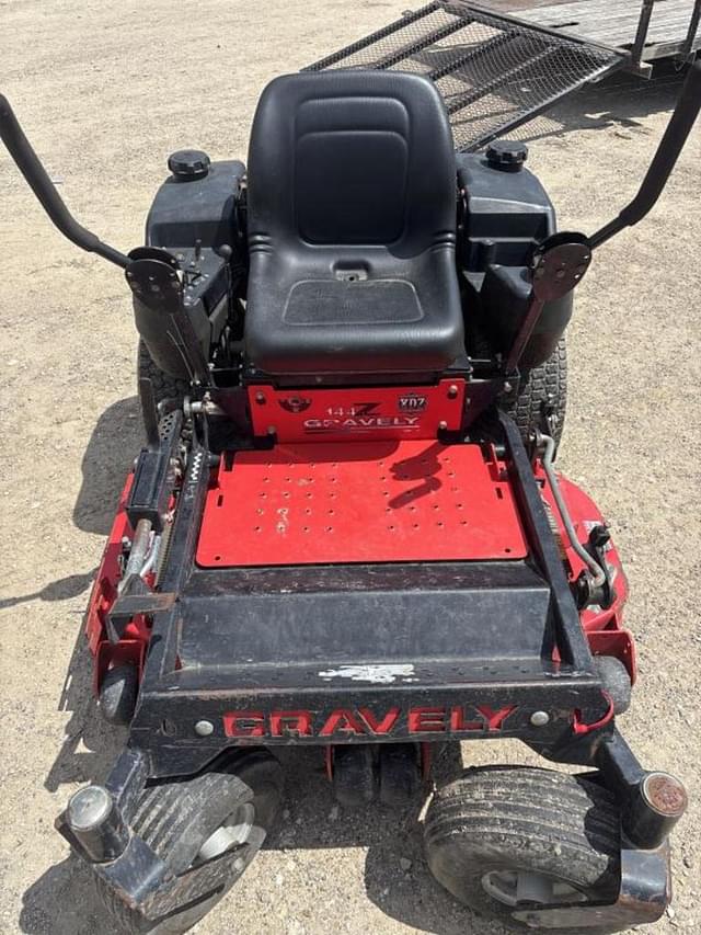 Image of Gravely 144Z equipment image 4