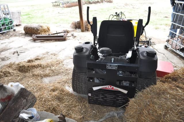 Image of Gravely 152Z equipment image 4