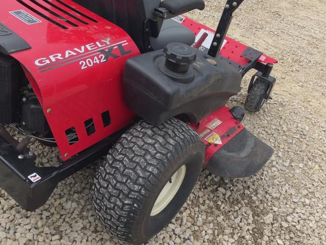 Image of Gravely 2042XL equipment image 4