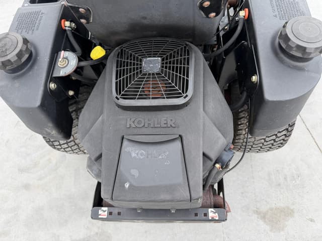 Image of Gravely ZT2348XLP equipment image 4