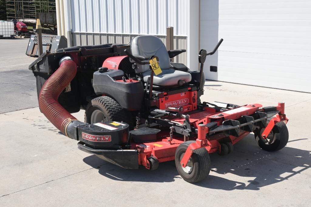 ハロ 26CM SOLD - Gravely 266Z Zero-Turn Mower Other Equipment with 1,029 Hrs