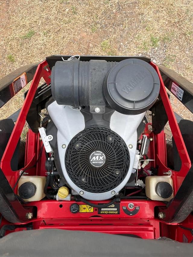 Image of Gravely Pro-Turn 460 equipment image 4