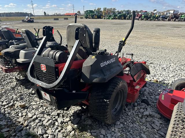 Image of Gravely Pro-Turn 460 equipment image 2