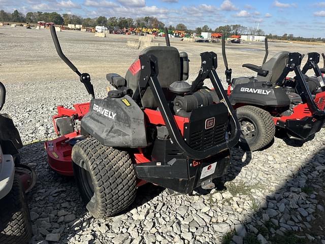 Image of Gravely Pro-Turn 460 equipment image 3