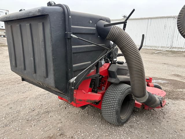 Image of Gravely Pro-Turn 660 equipment image 2