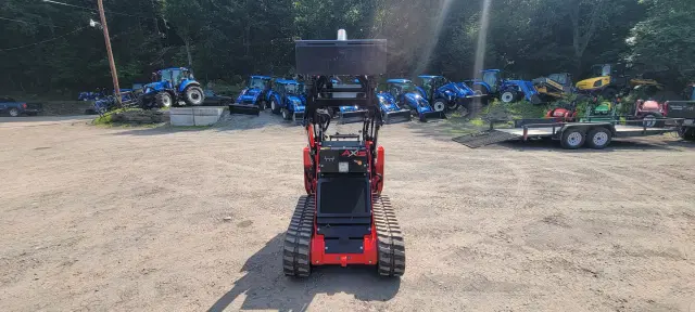 Image of Gravely AXIS 200DT equipment image 3