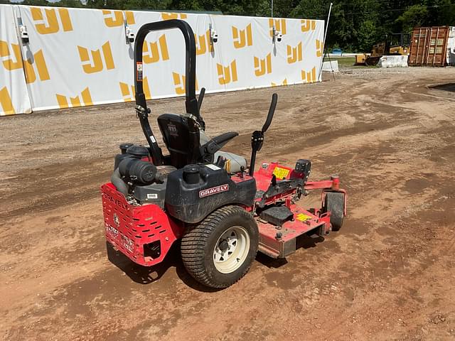Image of Gravely Pro-Turn 152 equipment image 4