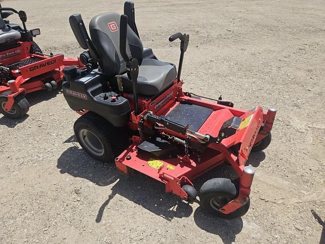 Image of Gravely Compact Pro 44 equipment image 2