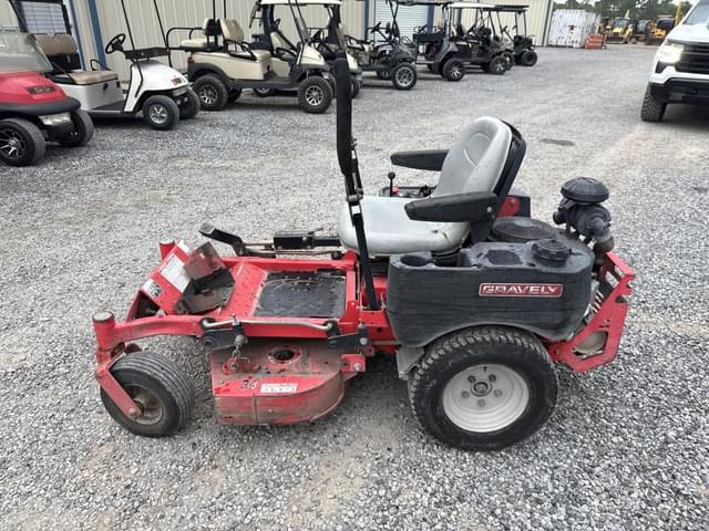 Image of Gravely Compact Pro 34 equipment image 4