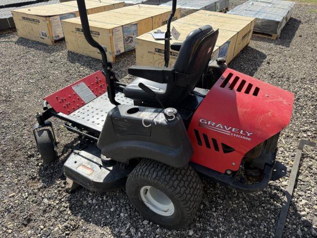 Image of Gravely ZT1944 equipment image 4
