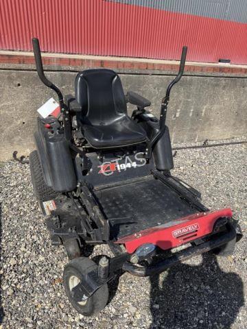 Image of Gravely ZT1944 equipment image 2