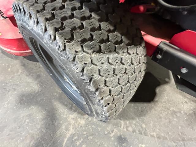 Image of Gravely Pro-Turn 152 equipment image 4