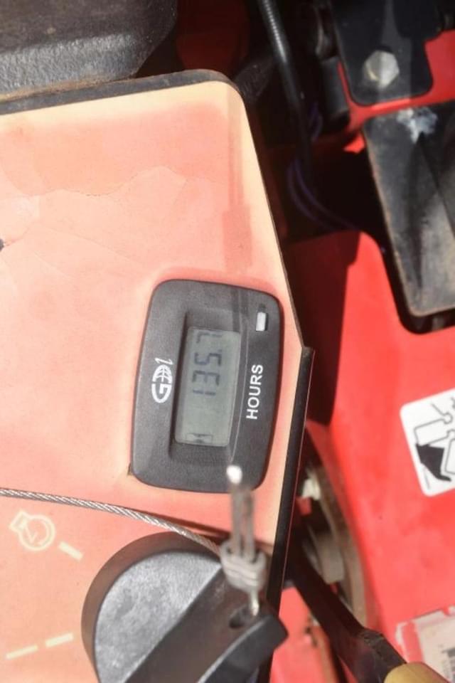 Image of Gravely Pro-Turn 152 equipment image 4