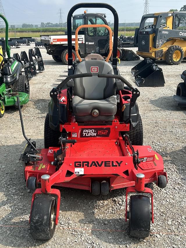 Image of Gravely Pro-Turn 152 equipment image 1