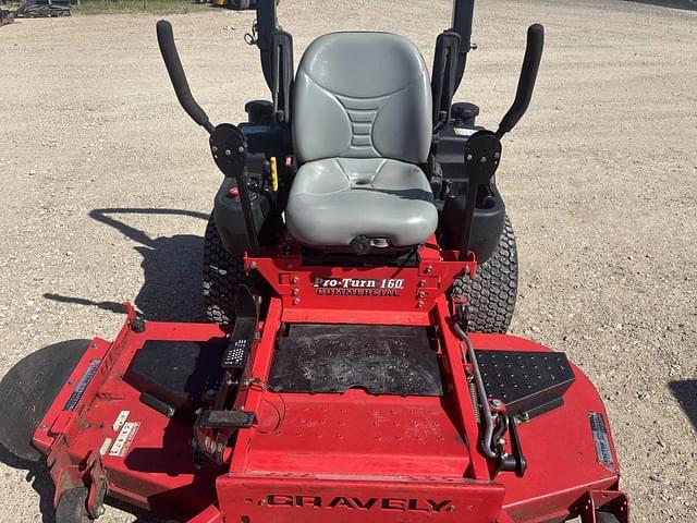 Image of Gravely Pro-Turn 160 equipment image 4