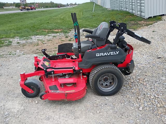 Image of Gravely Pro-Turn 160 equipment image 1