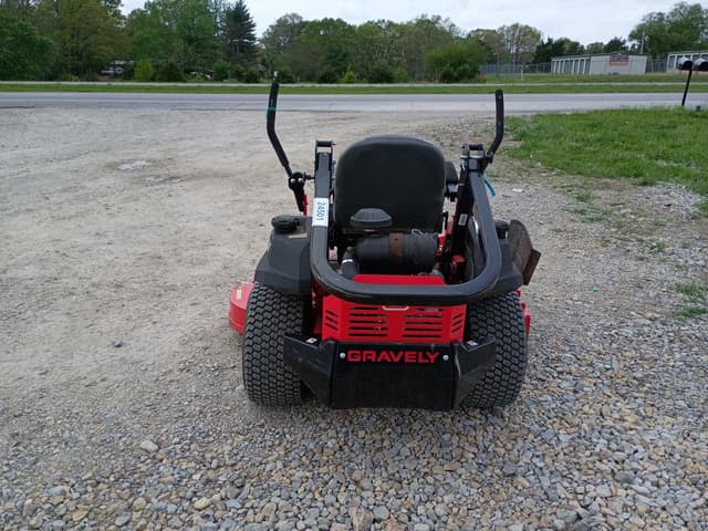 Image of Gravely Pro-Turn 160 equipment image 3