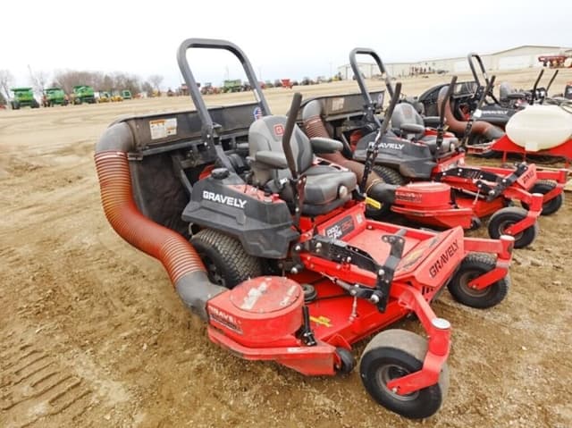 Image of Gravely Pro-Turn 252 equipment image 1