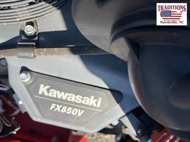 Image of Gravely Pro-Turn 260 equipment image 3