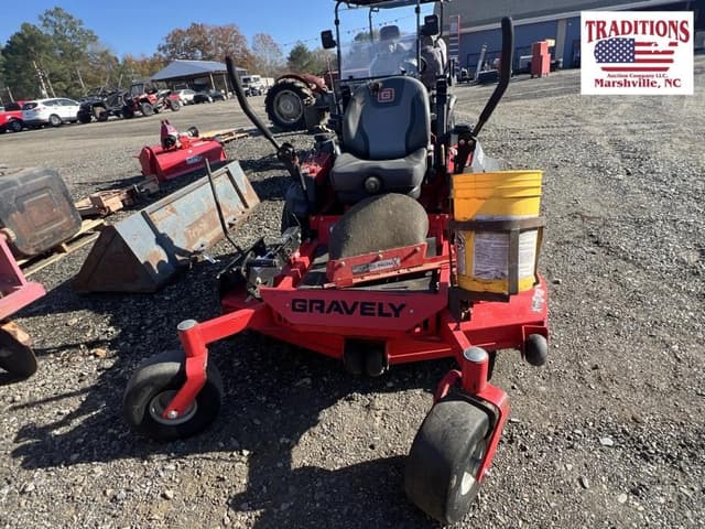 Image of Gravely Pro-Turn 260 equipment image 1