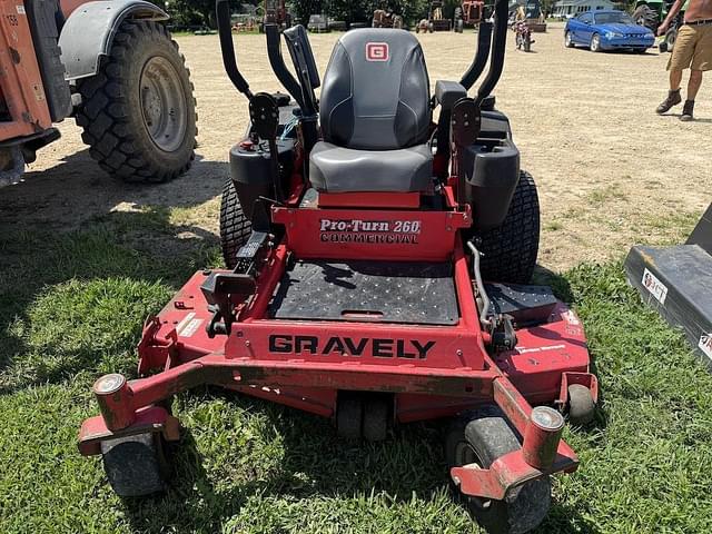Image of Gravely Pro-Turn 260 equipment image 1