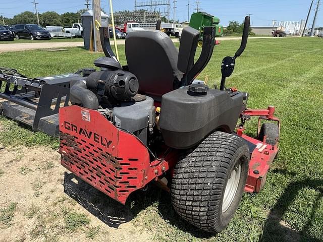 Image of Gravely Pro-Turn 260 equipment image 3